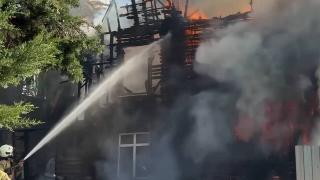 Beyoğlu'nda ahşap binada yangın