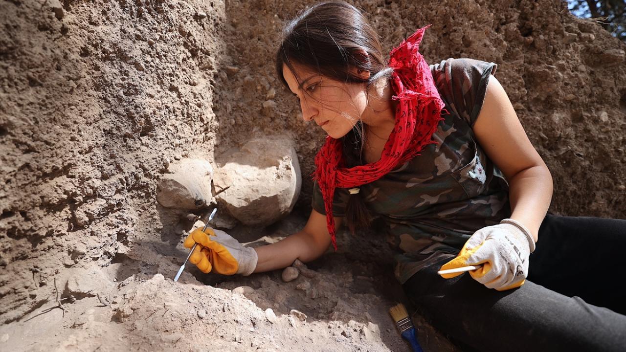  "Neolitik tarımın yayılımında Yumuktepe`nin kilit bir rol oynadığını düşünüyoruz"