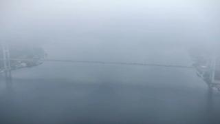 İstanbul'da sis: Köprü adeta kayboldu