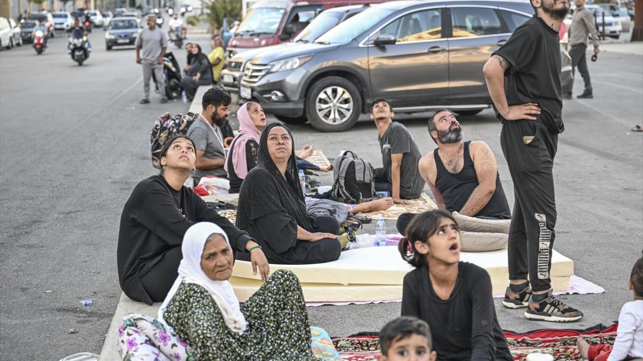 Dahiye`den kaçan halk perişan bir hayat sürüyor