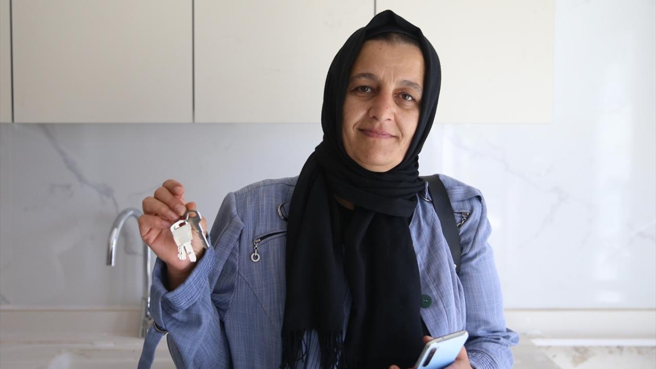 "Yıkılan evimizin yerine TOKİ`den yeni bir ev aldık"