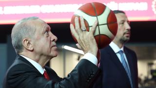 Cumhurbaşkanı Erdoğan, Basketbol Gelişim Merkezi'ni ziyaret etti