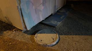 Yerinden fırlayan rögar kapağı kamerada