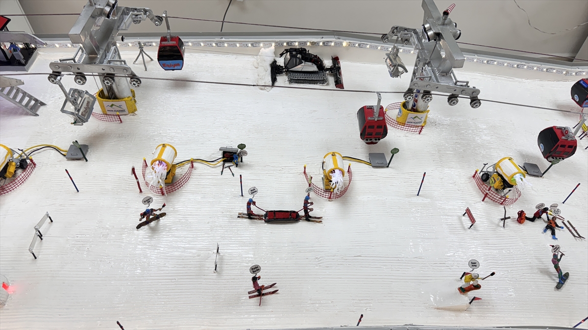 Minyatürde 2 binin üzerinde parça kullanıldı