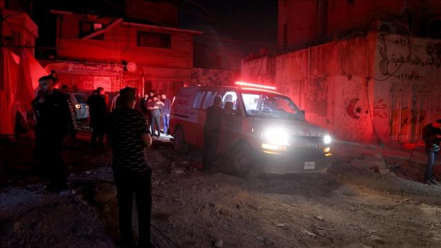 Soykırımcı İsrail'den Batı Şeria'ya hava saldırısı: En az 18 Filistinli öldü