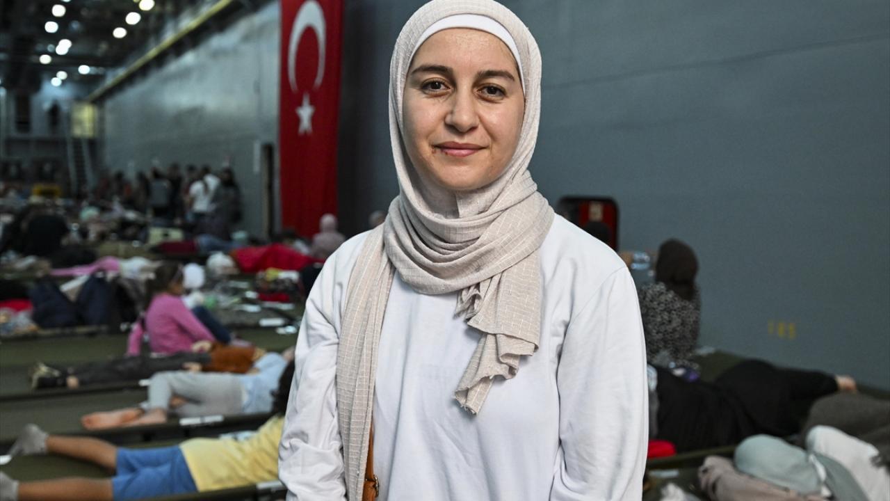 Eşini geride bırakarak Lübnan`dan ayrıldı