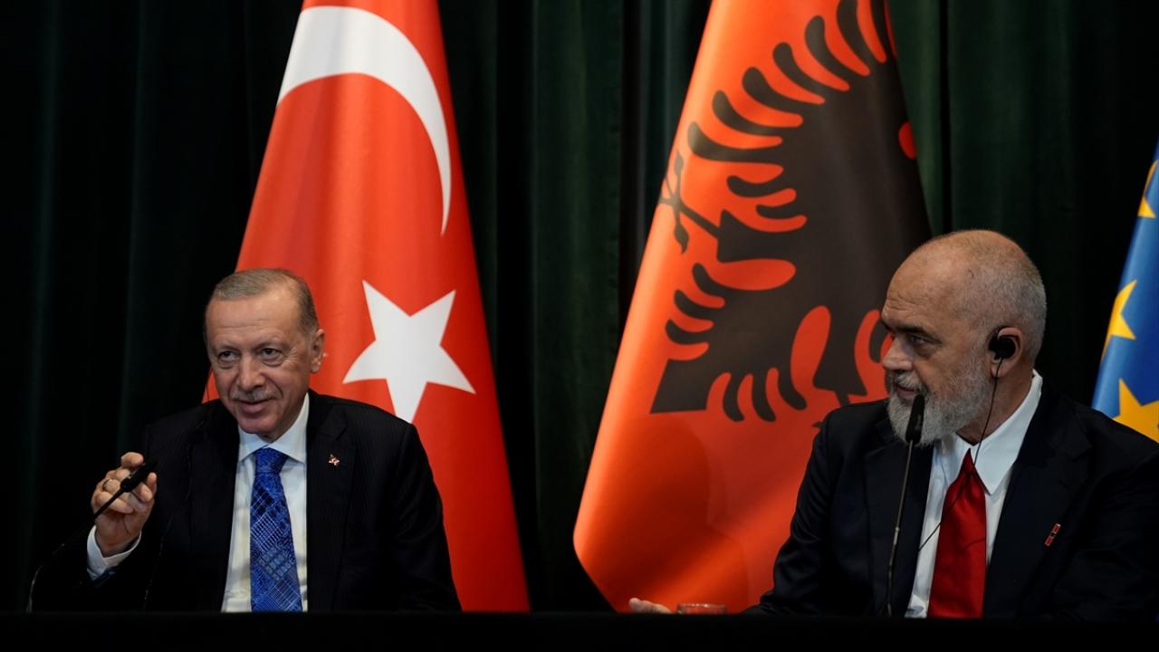 Türkiye ile Arnavutluk arasında halkla ilişkiler ve iletişim alanında iş birliği