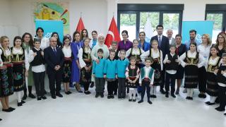 Emine Erdoğan, Belgrad'daki Türkiye Maarif Vakfının anaokulu öğrencileriyle bir araya geldi
