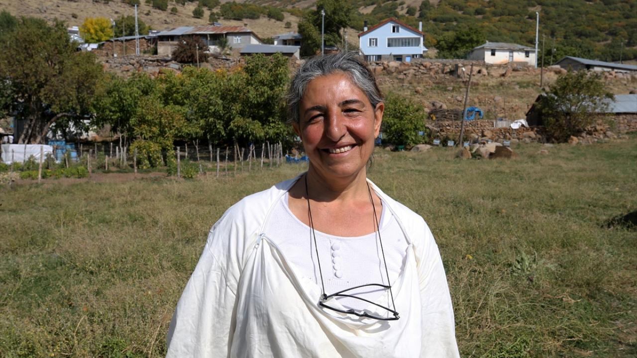 "Ekonomik özgürlüğüm olmadığı için arıcılık yapmak istedim"