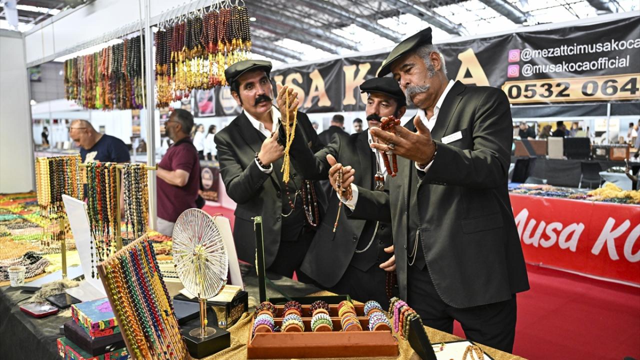 50 bin dolarlık tespih sergileniyor