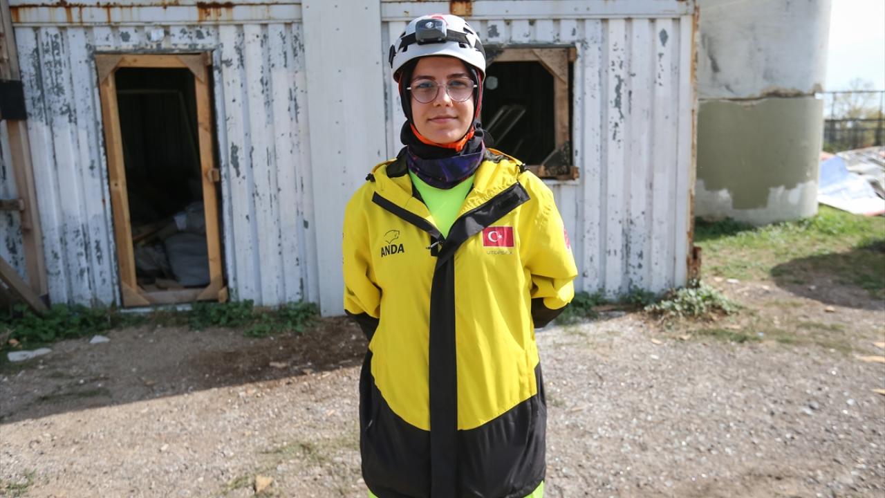 Görevlendirmeler üyelerin meslekleri, fiziki ve sosyal özelliklerine göre yapılıyor