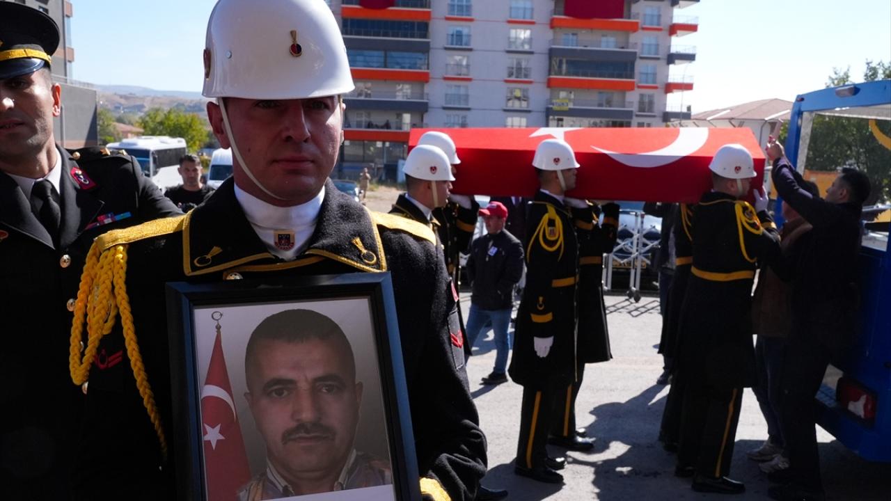 "Şehitler ölmez vatan bölünmez sloganlarıyla uğurlandı"