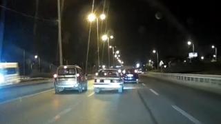 Ankara'da makas atan otomobil motosiklete çarptı