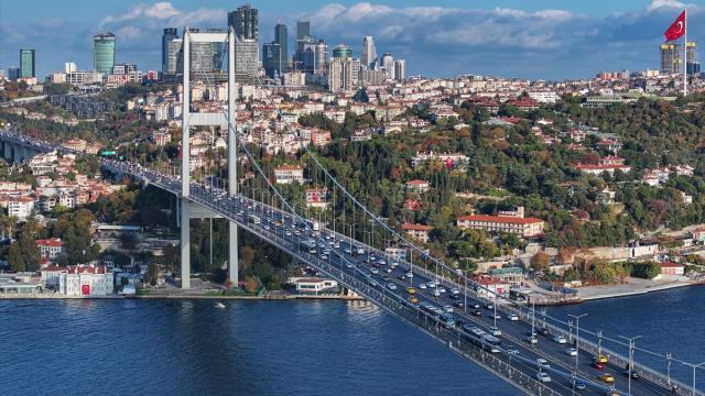 15 Temmuz Şehitler Köprüsü'nde pedallar şehitler için dönecek haber görseli