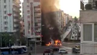 Seyir halindeki kamyonet alev aldı