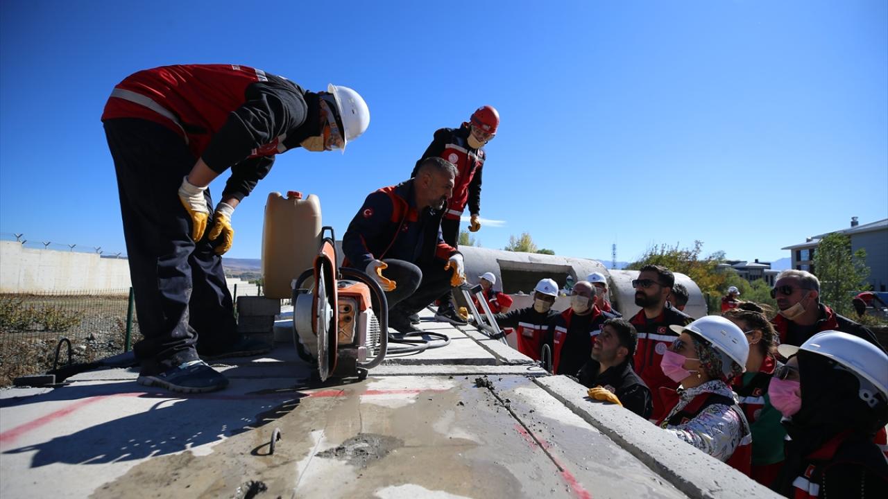  "Amacımız olası bir afet durumunda daha verimli ve donanımlı olabilmek"