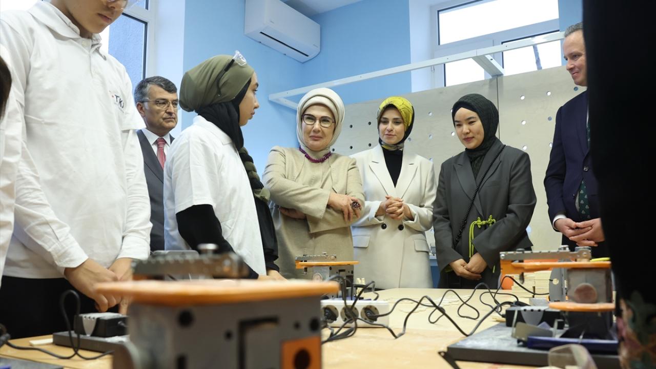 Emine Erdoğan`dan Bilim Bişkek İnovasyon Merkezi paylaşımı