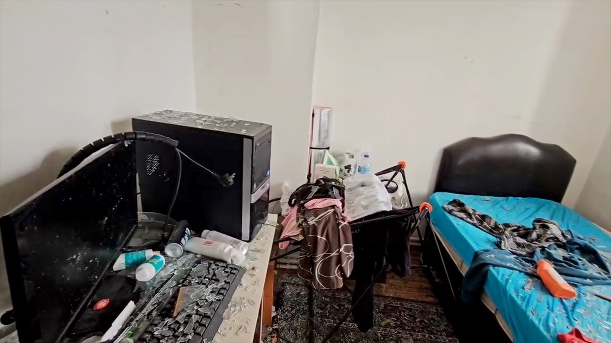 Patlamadan etkilenen daireler görüntüledi