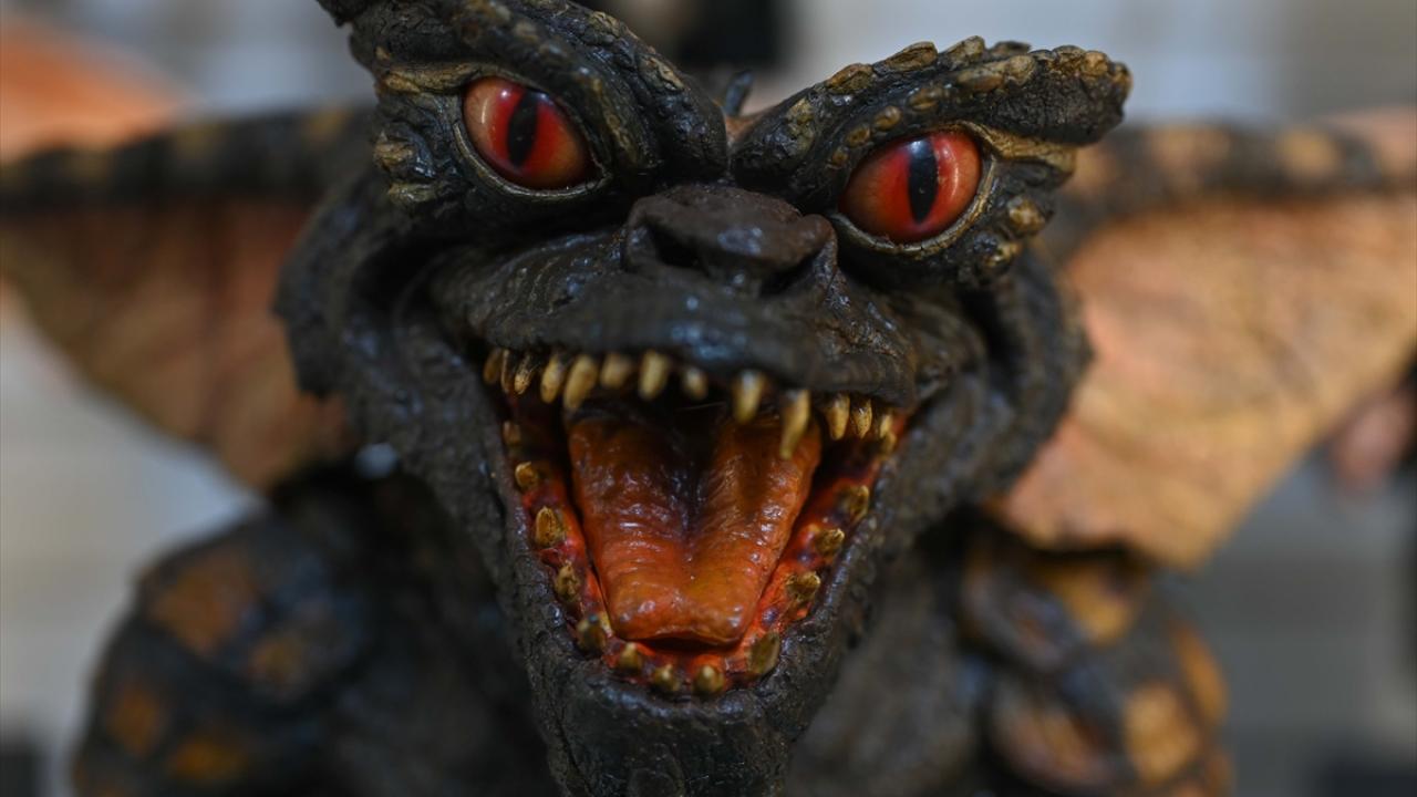 James Bond`un Kapalıçarşı çatısında giydiği takım elbise satışta