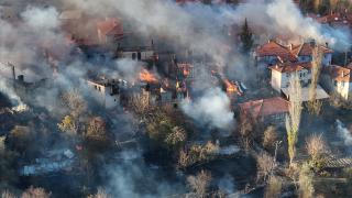 Kütahya'da 7 ev ile 4 hayvan barınağı ve samanlık yandı