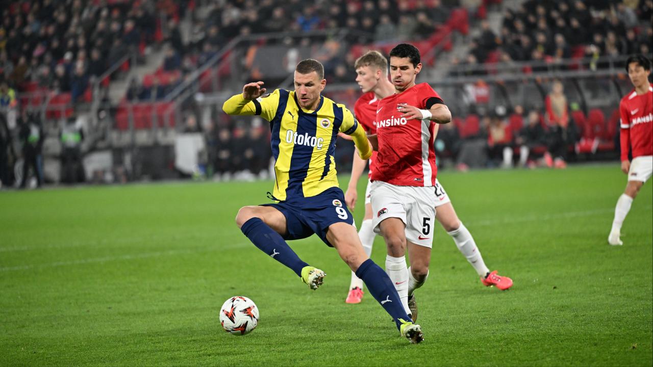 fenerbahce-az-alkmaar-2301191.jpg