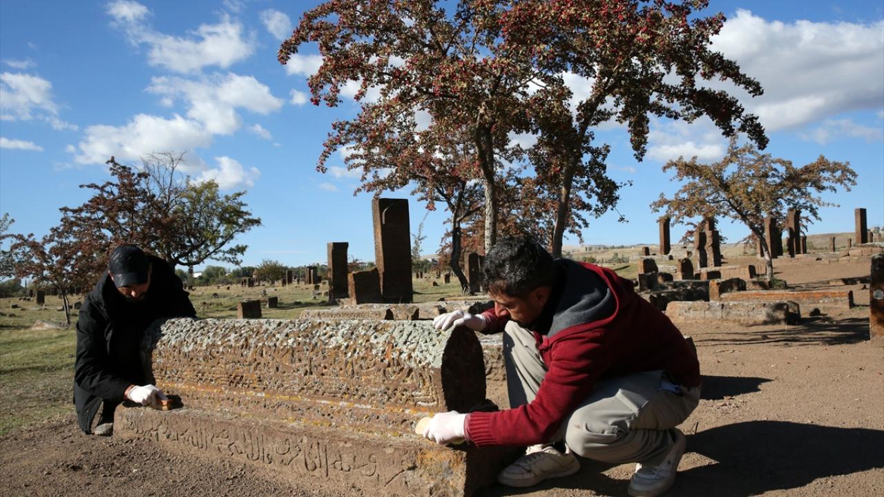 "AMACIMIZ AHLAT`TA KÜLTÜR TURİZMİNE KATKI SAĞLAMAK"