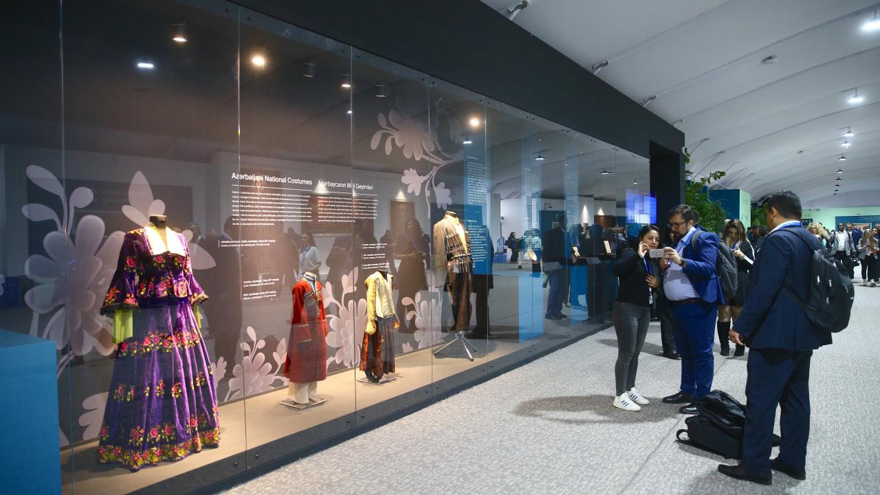 Azerbaycan kültürü tanıtılıyor