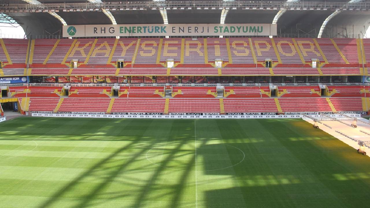 Kayseri'yi milli maç heyecanı sardı