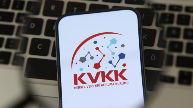 KVKK'dan kişisel verilerin reklam amaçlı kullanımına ilişkin uyarı haber görseli