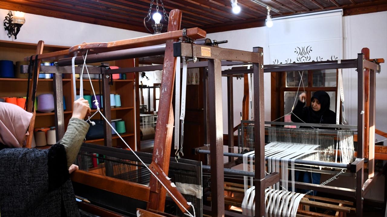 "Geleneksel motif ve desenler, Osmaneli`nin kültürel zenginliğini yansıtıyor"