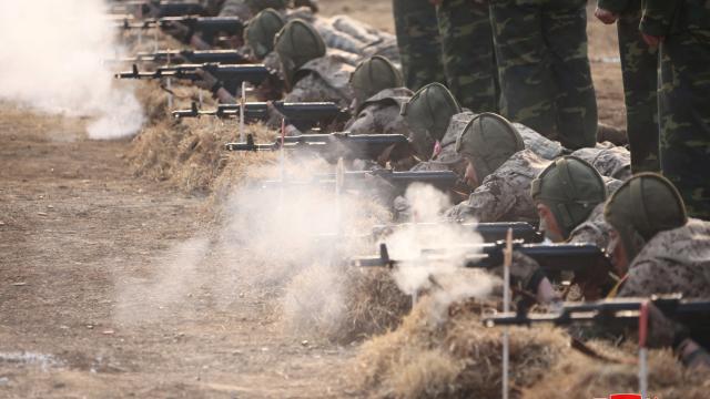 Kuzey Kore Rusya'ya 50 bin asker gönderiyor haber görseli