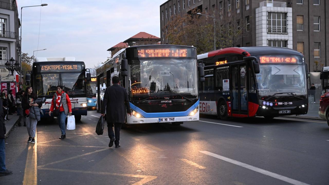 "Sorun, ulaşım hatlarının Kızılay`dan geçmesi"