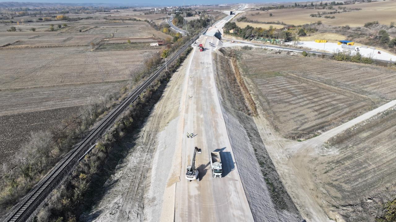 Halkalı-Kapıkule Demir Yolu Projesi'nde çalışmalar sürüyor