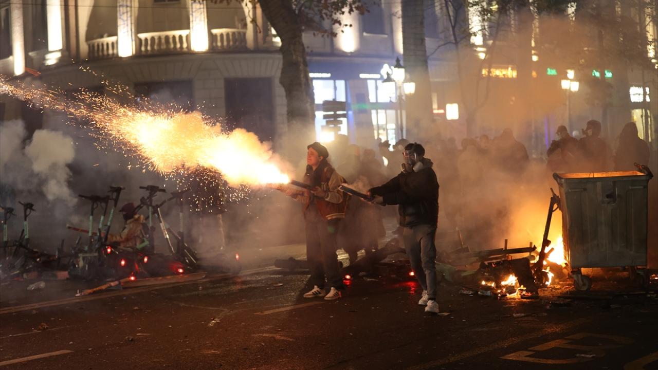 Hükümetten AB ile müzakerelerin durdurulması kararı