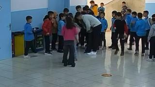 Nefes borusuna yiyecek takılan öğrenciyi Heimlich manevrasıyla kurtardı