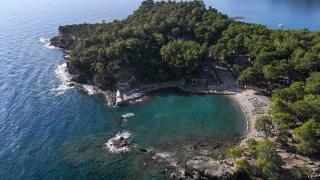 Phaselis Antik Kenti'ndeki kazılarda kutsal alan ve adak heykeller bulundu