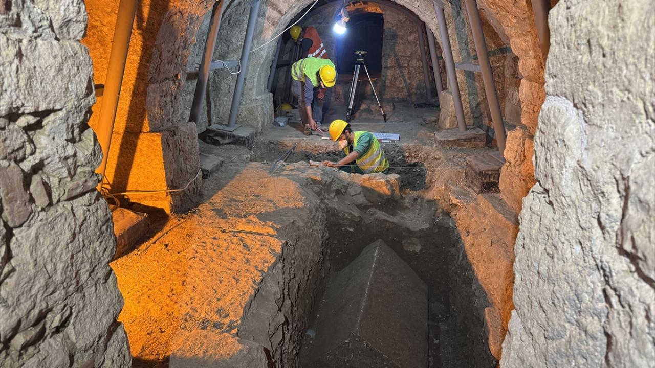 "En büyük beklentimiz, özellikle lahit üzerinde bir yazıt bulabilmek"