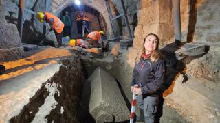 Aziz Nikolaos Kilisesi kazılarında tarihe ışık tutacak lahit bulundu