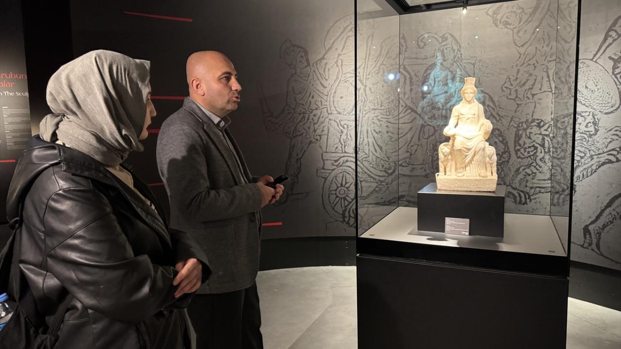 "Bu heykel, ülkemizin kültür varlıklarına verdiği önemi göstermektedir"