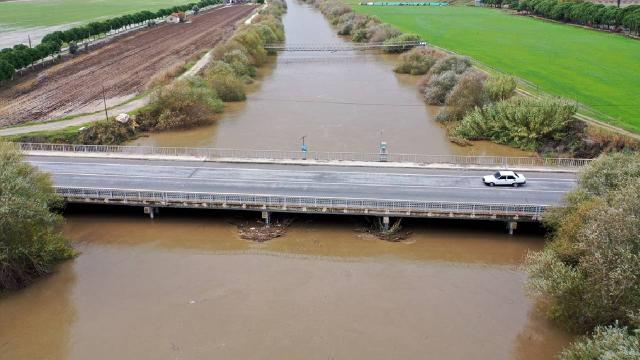 Kuraklık nedeniyle çekilen Büyük Menderes Nehri yağmur sularıyla yeniden canlandı
