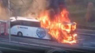 Bağcılar'da yolcu otobüsünde yangın