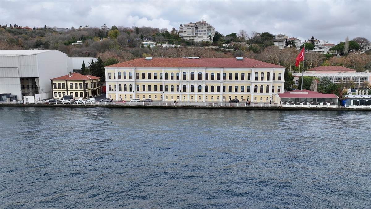 Kabataş Erkek Lisesi