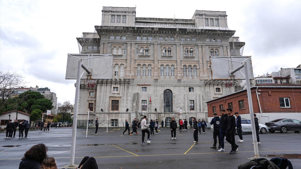 Yıldız Teknik Üniversitesi Maçka Mesleki ve Teknik Anadolu Lisesi