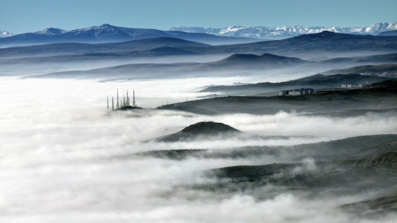 Konya`da yoğun sis etkili oldu