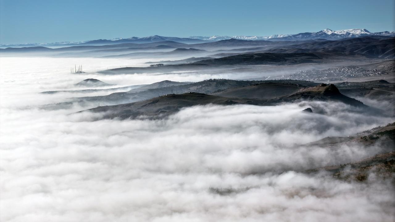 Konya`da yoğun sis etkili oldu