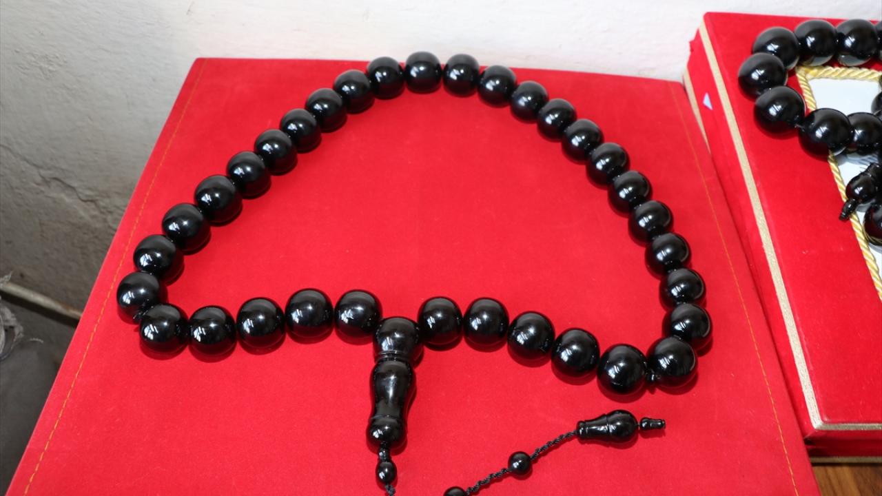 İri tespihler, koleksiyoncu ve tespih meraklısı müşterilerini bekliyor