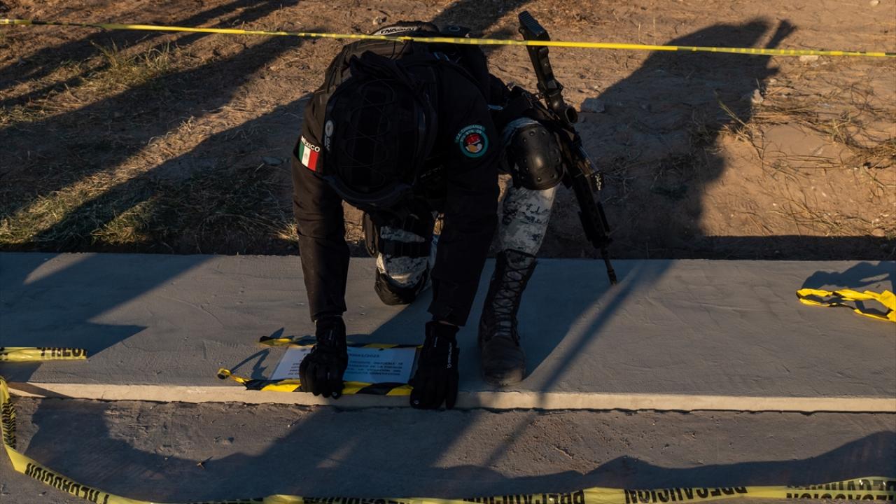 Meksika polisi ABD-Meksika sınırında keşfedilen gizli tünelin güvenliğini sağlamak için operasyon düzenledi