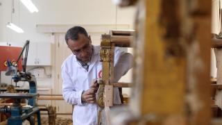 Ahşap Oyma Atölyesi'nde tarihi eserler yeniden hayata dönüyor