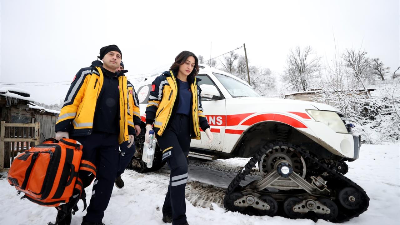 "Yaşlılarımız bizi gördüklerinde mutlu oluyorlar"