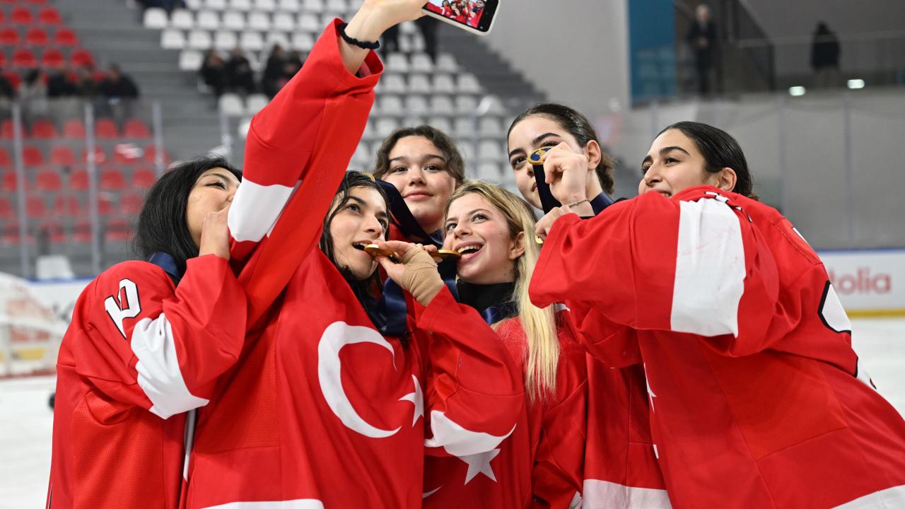 Türkiye, şampiyonluk kupasını aldı